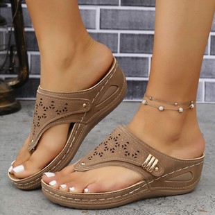 Foreign Trade Large Size Casual Sandals for Women 2025 European and American Summer New Thick-Soled Clip-On Hollow Wedge Pure Color Sandals