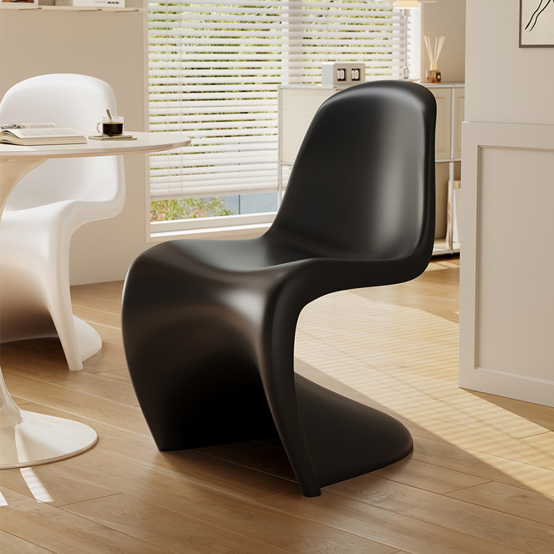 Silla de comedor de diseño Pantong 2024 nueva silla italiana silla de plástico minimalista Pantong silla de mesa de comedor creativa