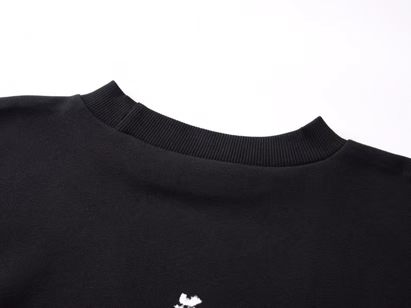Kanye Shanghai Concert Peripheral Loose Shoulder No. 1 Printed Integrated Cut Crew Neck Sweater_viptrois.com