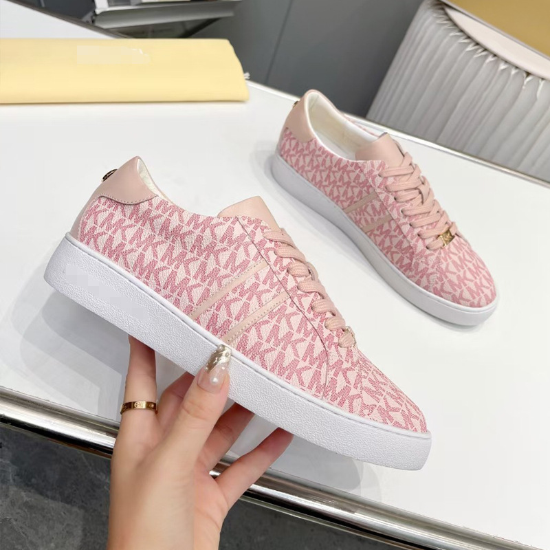 Europa y América de moda casual zapatos individuales mujeres 2025 nuevo impresión de cuero MK hebilla de metal universal pequeño cordón de zapatos blancos transfronterizos