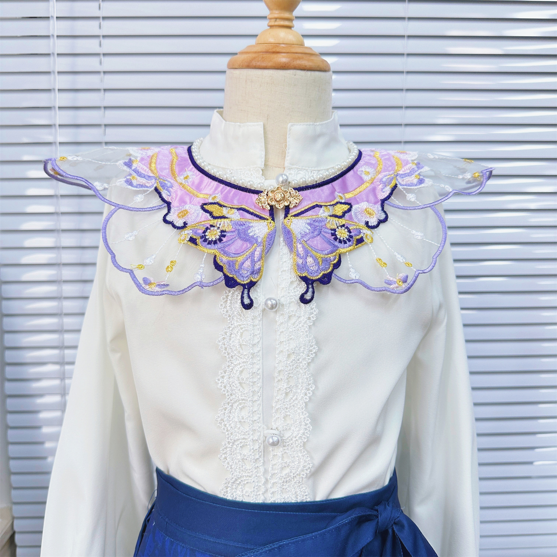 Venta caliente chino retro hanfu caballo cara falda nube hombro mujeres collar flor accesorios niños bordado de color a juego falso collar image 3