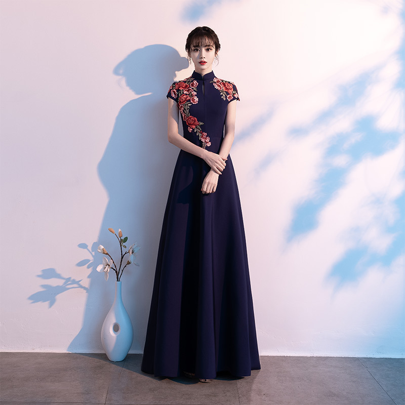 大合唱衣装女性のロングスカート 2025 新しい赤い歌中国風朗読衣装ソロキャットウォークイブニングドレス|undefined