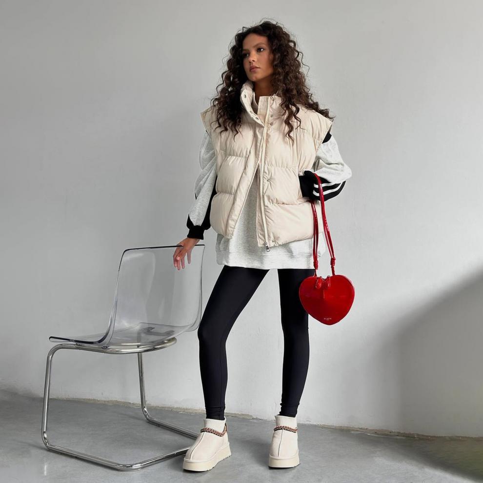 Felpa con stampa patchwork a righe laterali, stile street style, con mezza zip e lettere color block in stile americano_voghion.com