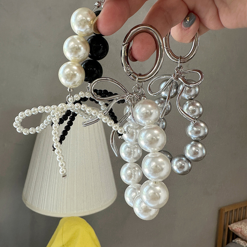 23g Weight Bag Pendant, Keychain Classification 1 Piece Quantity Holiday, Banquet, Travel Occasion Resin Material Bow Knot Pattern Plating Design Casual, Elegant, Lady Style 1 Piece Casual Elegant Lady Bow Knot Resin Plating Bag Pendant Keychain 5