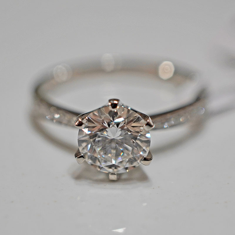 PT950铂金培育钻石戒指女士简约求婚|ru