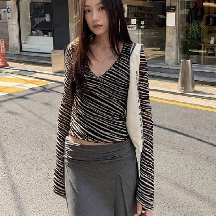 Source Factory Slim Zebra Stripe Lace Mesh V-Neck Long Sleeve T-Shirt Feminine See-Through Base Shirt Top