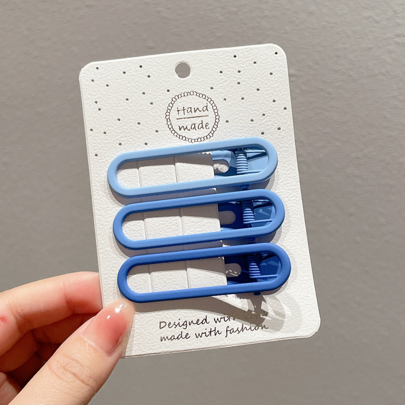 2025 primavera Klein azul clip de cabello nueva tarjeta de cabello sin rastro rojo en línea con el mismo toque de cabello lateral frisa clip de cabeza