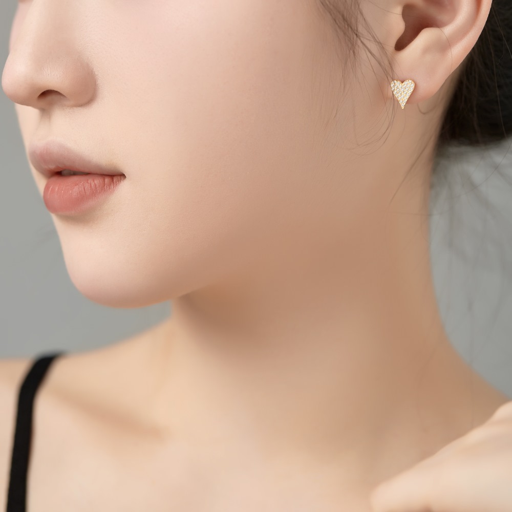 3g Weight 925 Sterling Silver Ear Needle Material 18K Gold Plated Plating Material Ear Studs Classification 1 Pair Quantity Daily Occasion 925 Sterling Silver Material Heart Shape Pattern Women's Gender IG Style Style 1 Pair 18K Gold Plated 925 Sterling Silver Heart Shape Ear Studs 2