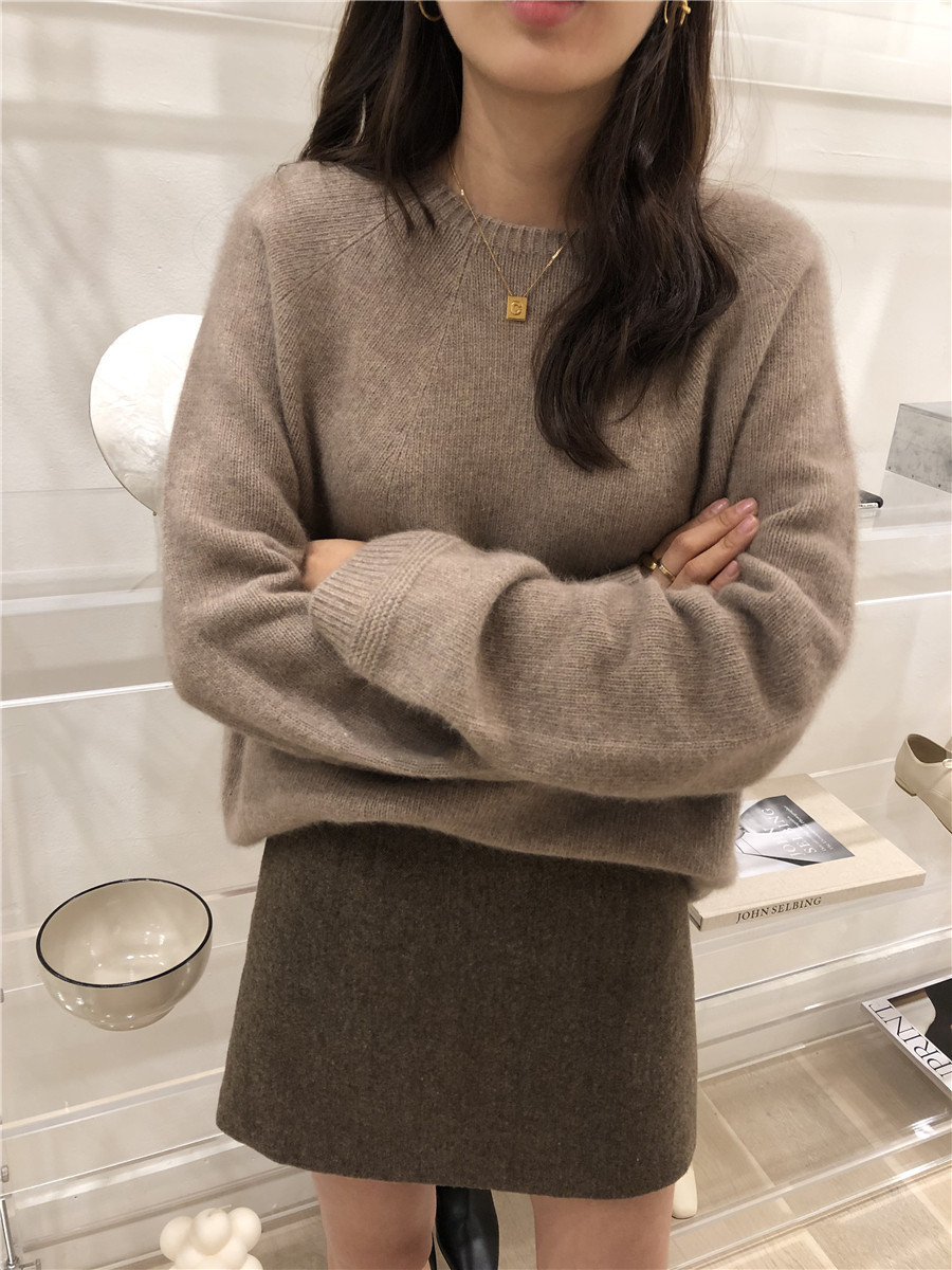 Sweater Image 2