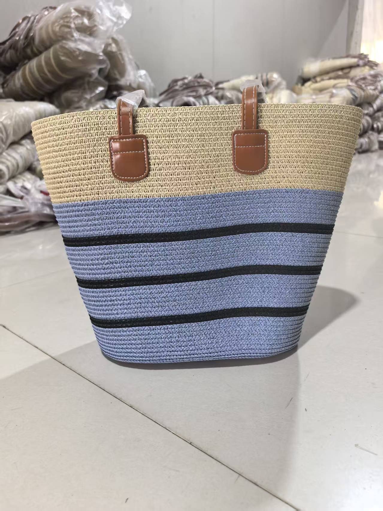 Bolso de paja con rayas y colores, bolso especial con sentido avanzado de desplazamiento, bolso de regalo práctico para vacaciones junto al mar, bolso de hombro femenino