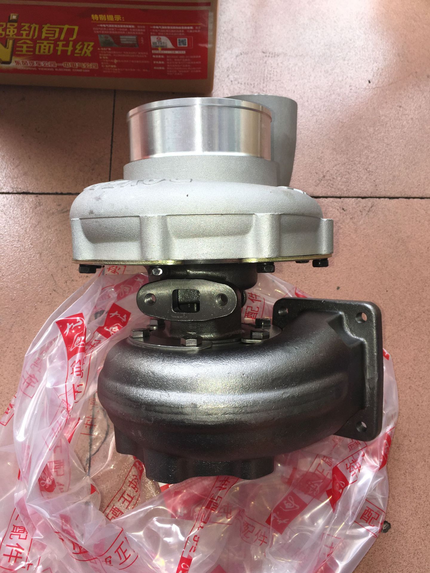 Suitable for Renault 7319 D5010412597 Hx50 Turbocharger
