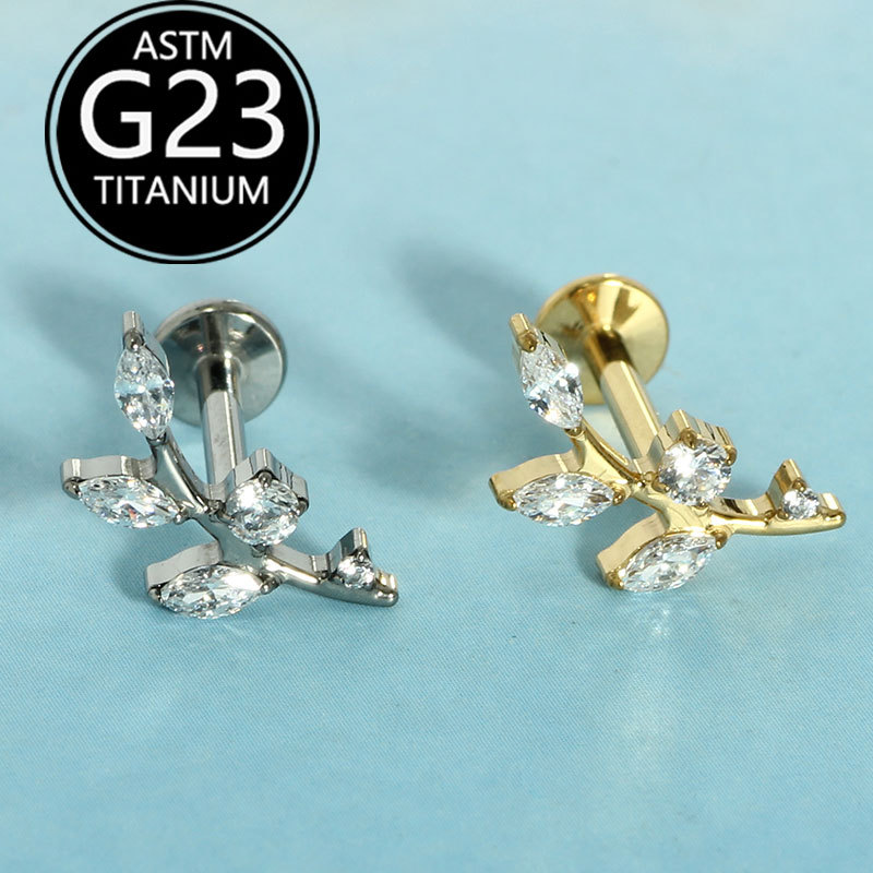 16G labret stud size and finish detail