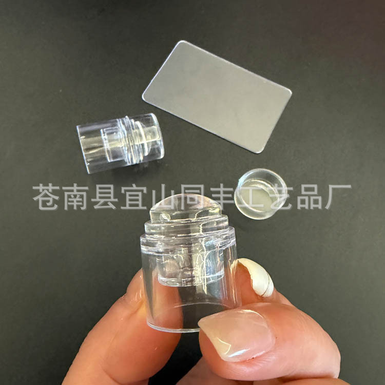 Manufacturer Supplies Transparent Nail Art Silicone Stamping Tool with Cover and Scraper, Printing Template for Nail Transfer
