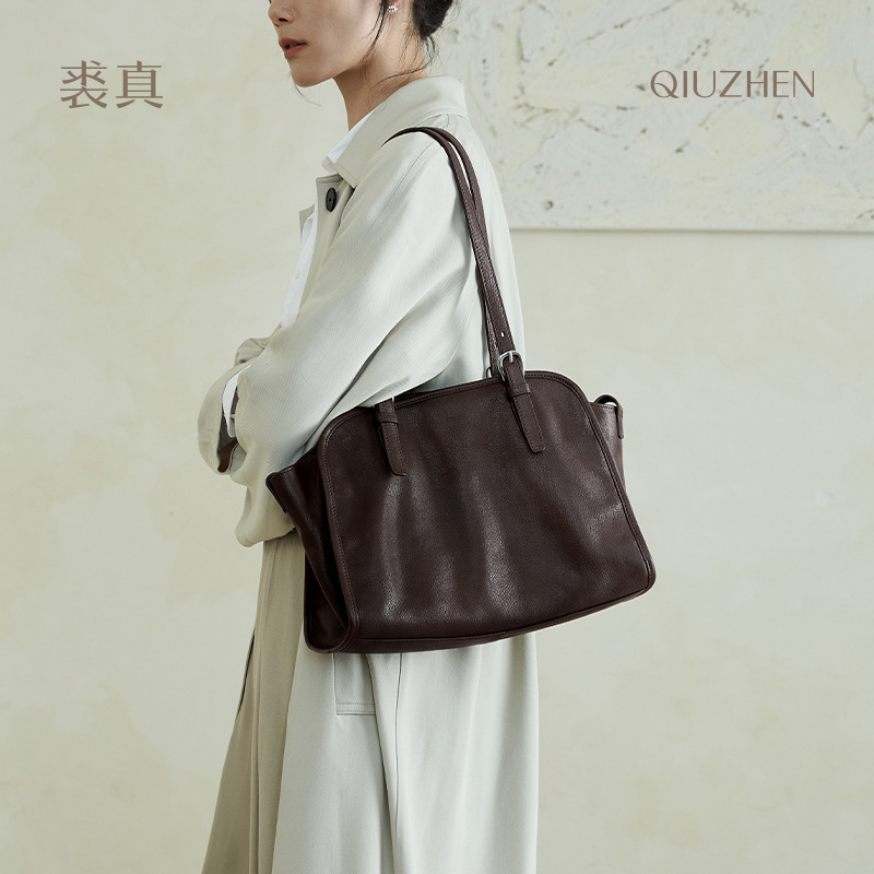 Genuine Vegetable-Tanned Top Grain Cowhide Yuanbao Bowling Bag - Retro Large Capacity Handbag & Crossbody Commuter Bag For Women - Thumbnail 2