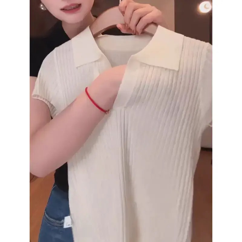 やせて見えるスリムな襟付きニット半袖tシャツ女性2025夏の新しい高級感のある雰囲気に合わせて短い上着を着る|undefined