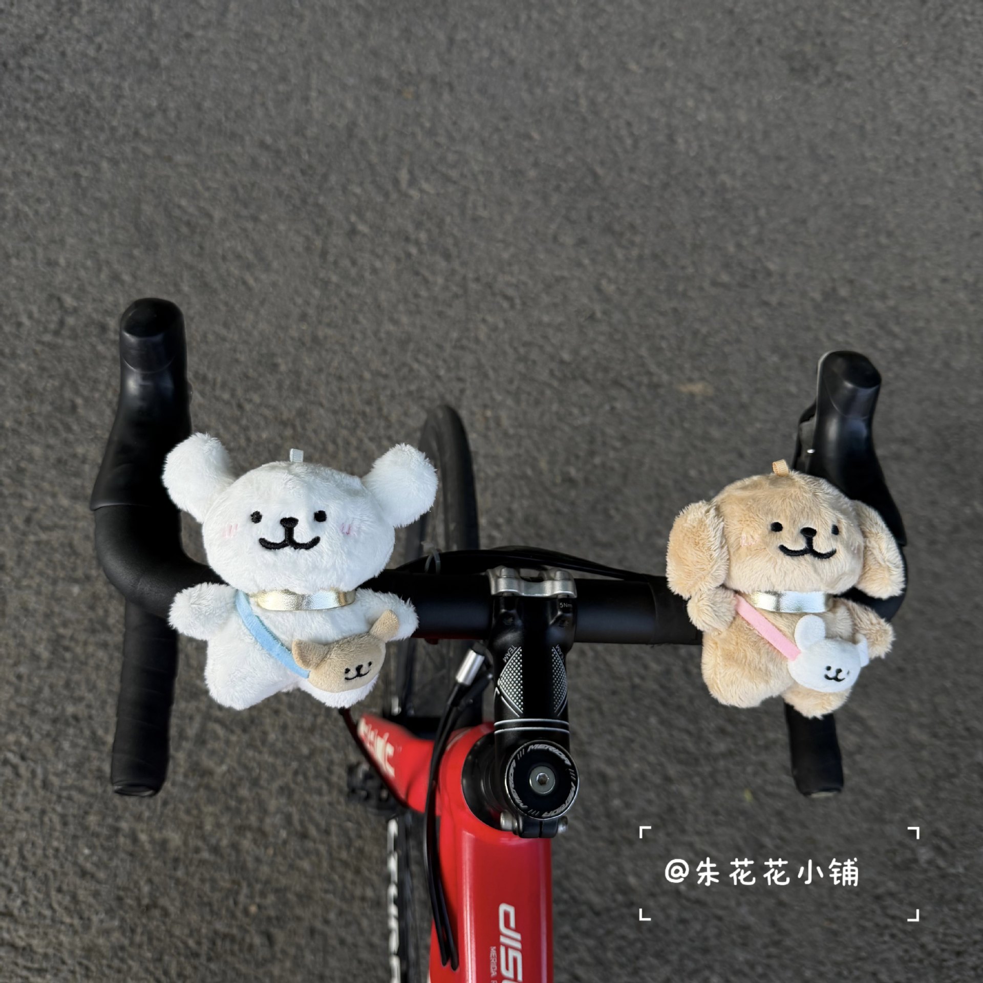 Cute cartoon puppy bicycle decoration accessory, plush toy figure, small pendant for road and mountain bikes