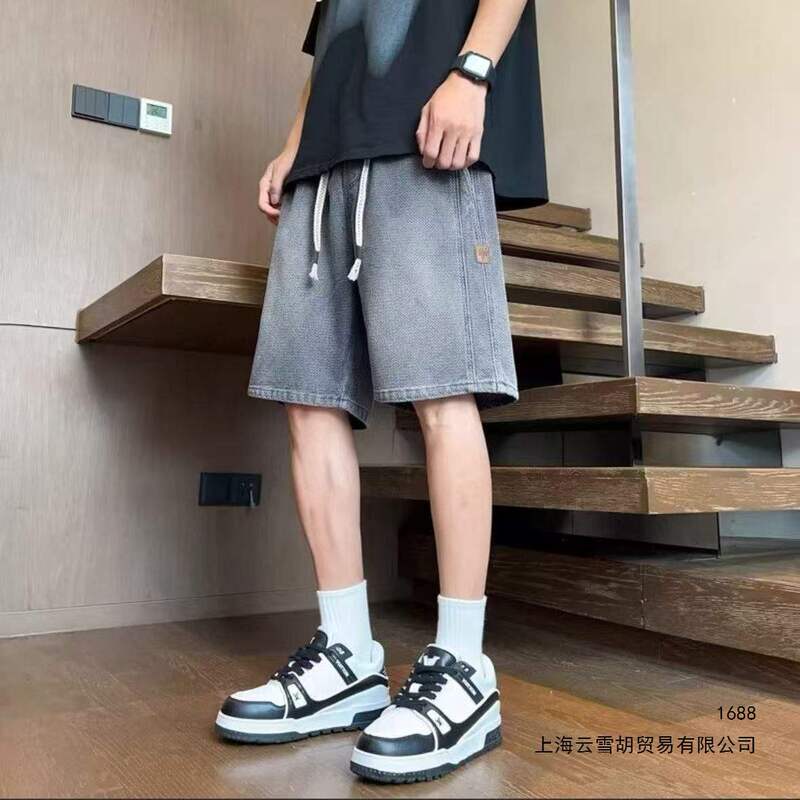 New Retro Starry Sky Pattern Denim Shorts for Men, Summer Thin Loose Trendy Versatile American-Style Five-Point Denim Shorts New Retro Starry Sky Pattern Denim Shorts for Men, Summer Thin Loose Trendy Versatile American-Style Five-Point Denim Shorts