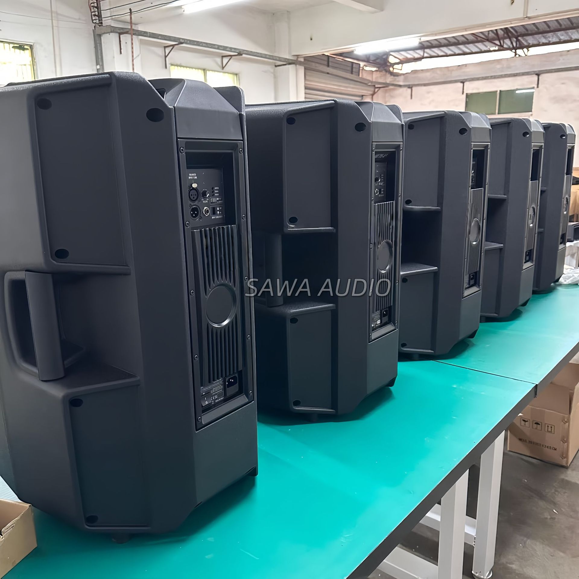 Sistema de sonido de escenario al aire libre de 15 pulgadas para instalación de equipos de sonido de conferencias de hotel