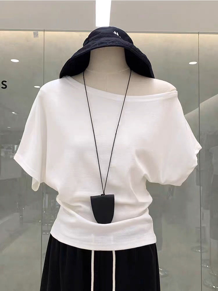 Summer Trendy White Off-Shoulder Loose Short-Sleeve T-Shirt for Women, Fashionable Slim-Fit Simple Cotton Top with Exposed Shoulders