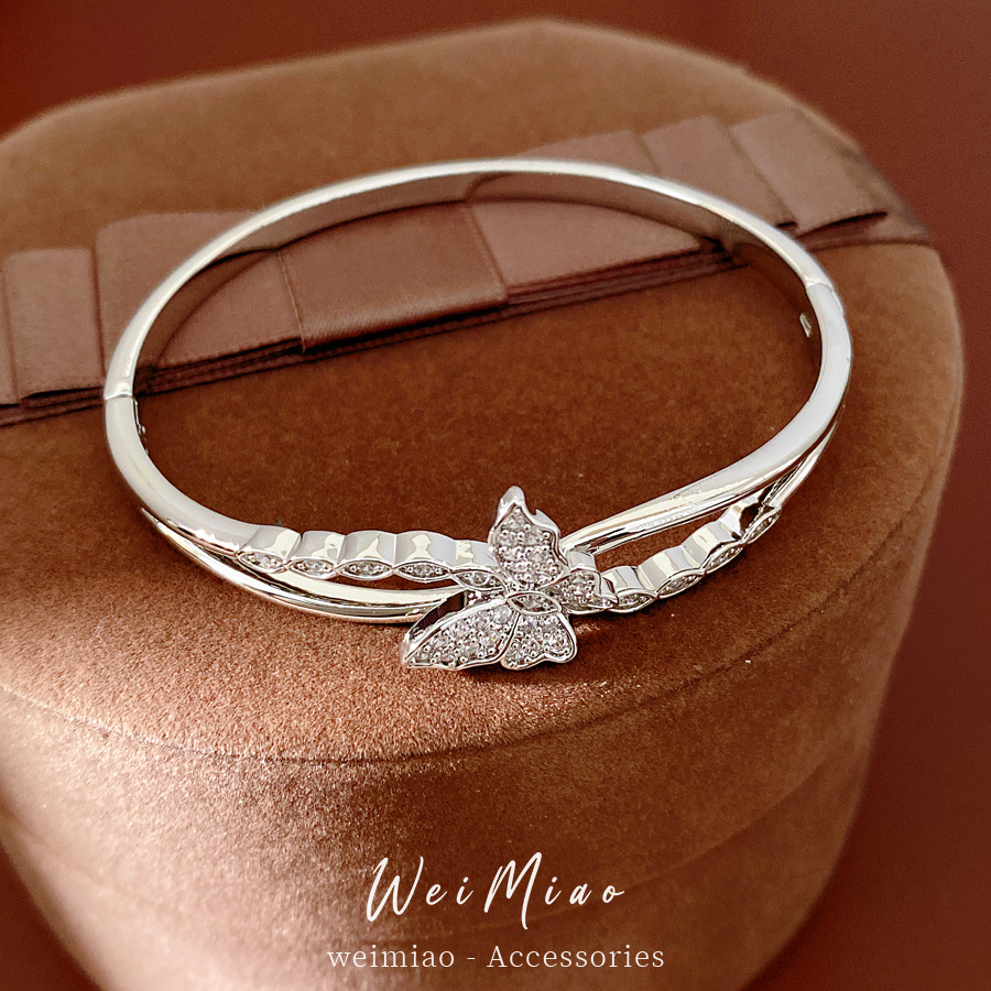 18k oro real electrón de diamante cruzado mariposa pulsera de pulsera de pulsera personalidad ligera lujo nicho de alta calidad joyas