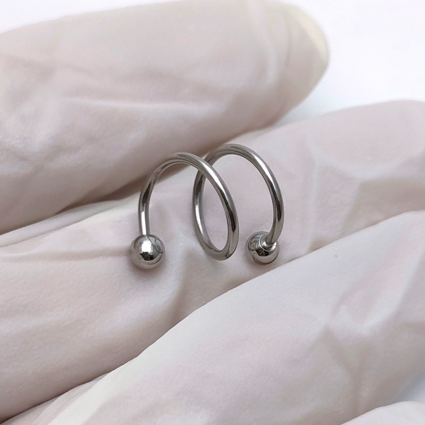 Клипса для уха (ear cuff) из нержавеющей стали, для пирсинга губ, диаметр 1,2 мм, 8/10 мм, шарик 3/4 мм