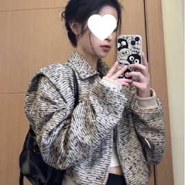 厂家直销韩版hiphop小香风短款外套女秋季款设计感小众垫肩小西装
