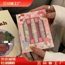 日 /本唇膏限量版HelloKitty限定款润唇膏保湿滋润套装甜美少女