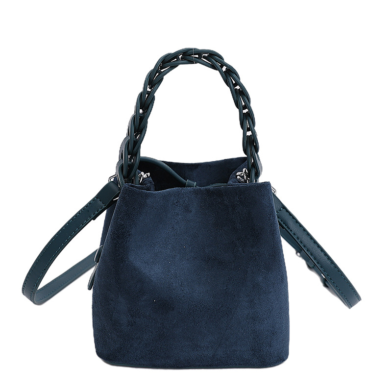 Xiaozhong bolso de cubo de seda de lana de invierno para mujeres bolso de mano retro color contraste 2026 nuevo viaje de hombro mochila