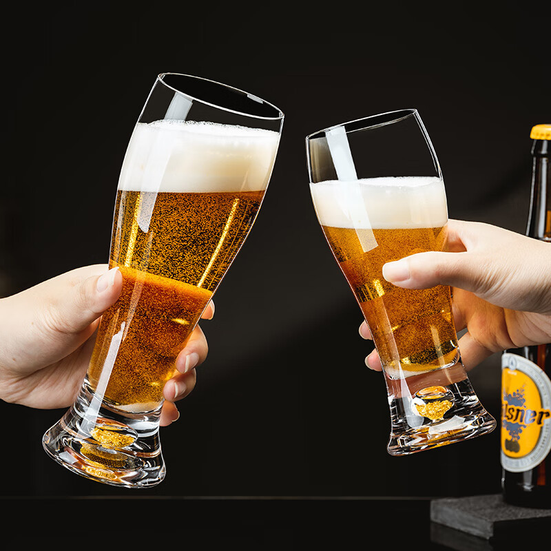 Juego de tazas de cerveza de hoja de oro al por mayor copa de vino de cintura creativa comercial de lujo ligero de alta calidad taza de cerveza de vidrio de gran capacidad