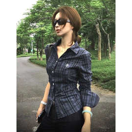 韩系学院辣妹格纹收腰衬衫女春新款显瘦长袖翻领修身百搭上衣衬衣