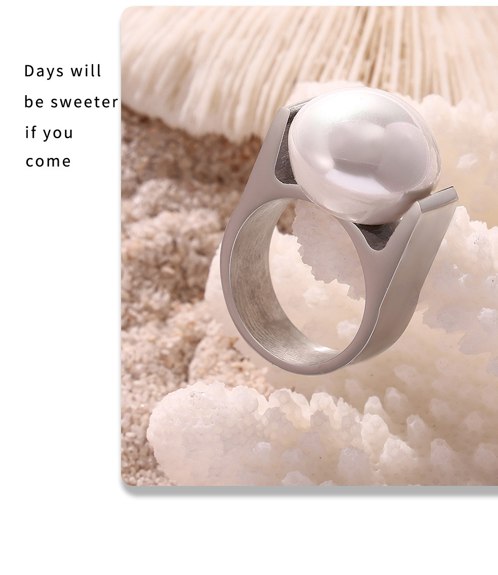 French Luxury Imitation Pearl Ring For Women In Titanium Steel_voghion.com