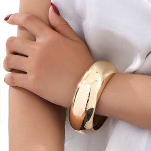 European and American Fashion Personalized Golden Glaze Wide Bracelet Fashion Exaggerated Hammering Pattern Bracelet Stacked Street Beat Ring Bracelet