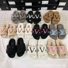 �߰��H��ëë��2025�ﶬ�¿�����⴩���һ��¶ֺŮ���ϾӼұ�ů