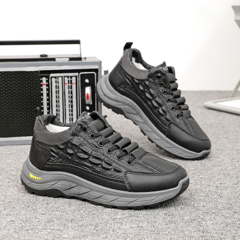 Zapatos otoño e invierno zapatos de algodón para hombres nuevos zapatos para hombres lana más terciopelo engrosamiento cálido resistente al frío zapatos calientes de invierno para hombres