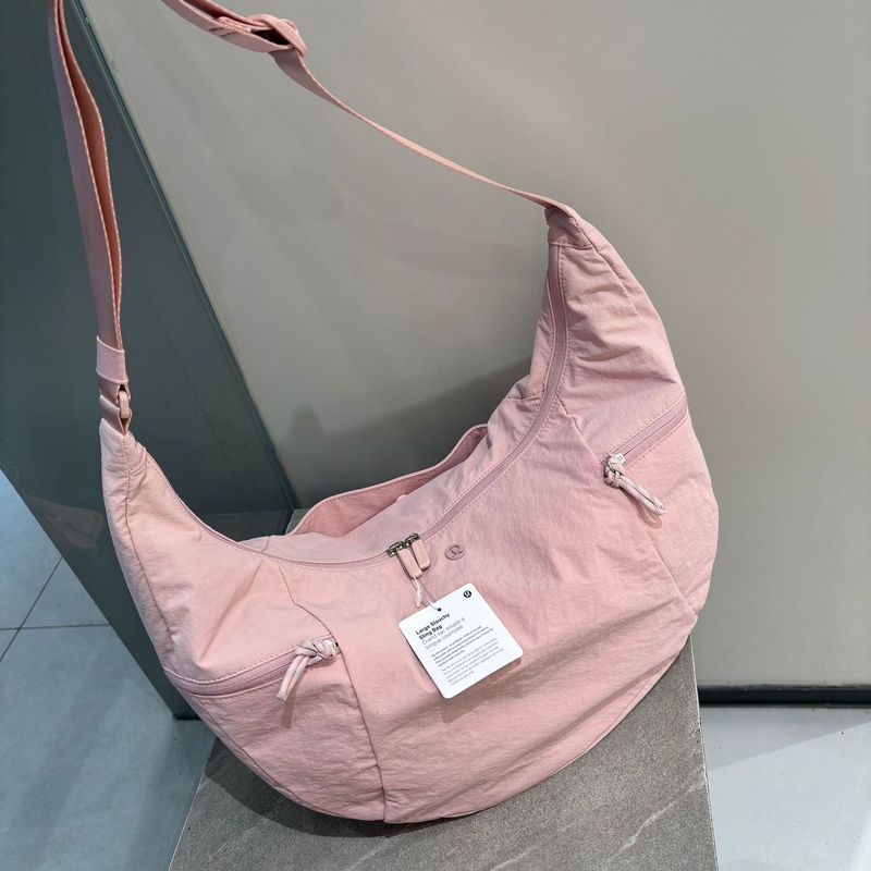lululemon新款Slouchy 6L牛角包单肩斜挎包饺子包户外健身瑜伽包|undefined