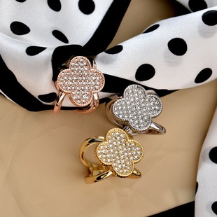 Flower-Shaped Grass Knot Tie for Hem, Waist-Cinching Scarf Shawl Buckle, Multifunctional Clothing Accessory for Women with Rhinestones