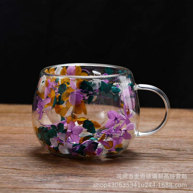 既製品のクリエイティブな二層ドライフラワーカップ、小さくて丸い楽しいドリンクカップ、人気の取っ手付きミルクカップ、高ホウケイ酸ガラスの本物の花カップ|undefined