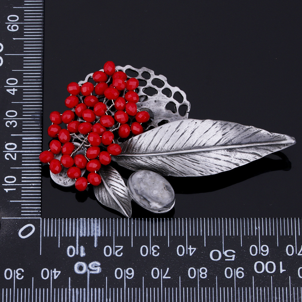 Blumenbrosche Mit Diamanten Als Edler Tuchclip Für Damen_voghion.com