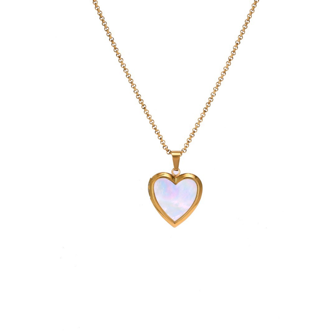 Golden love shell