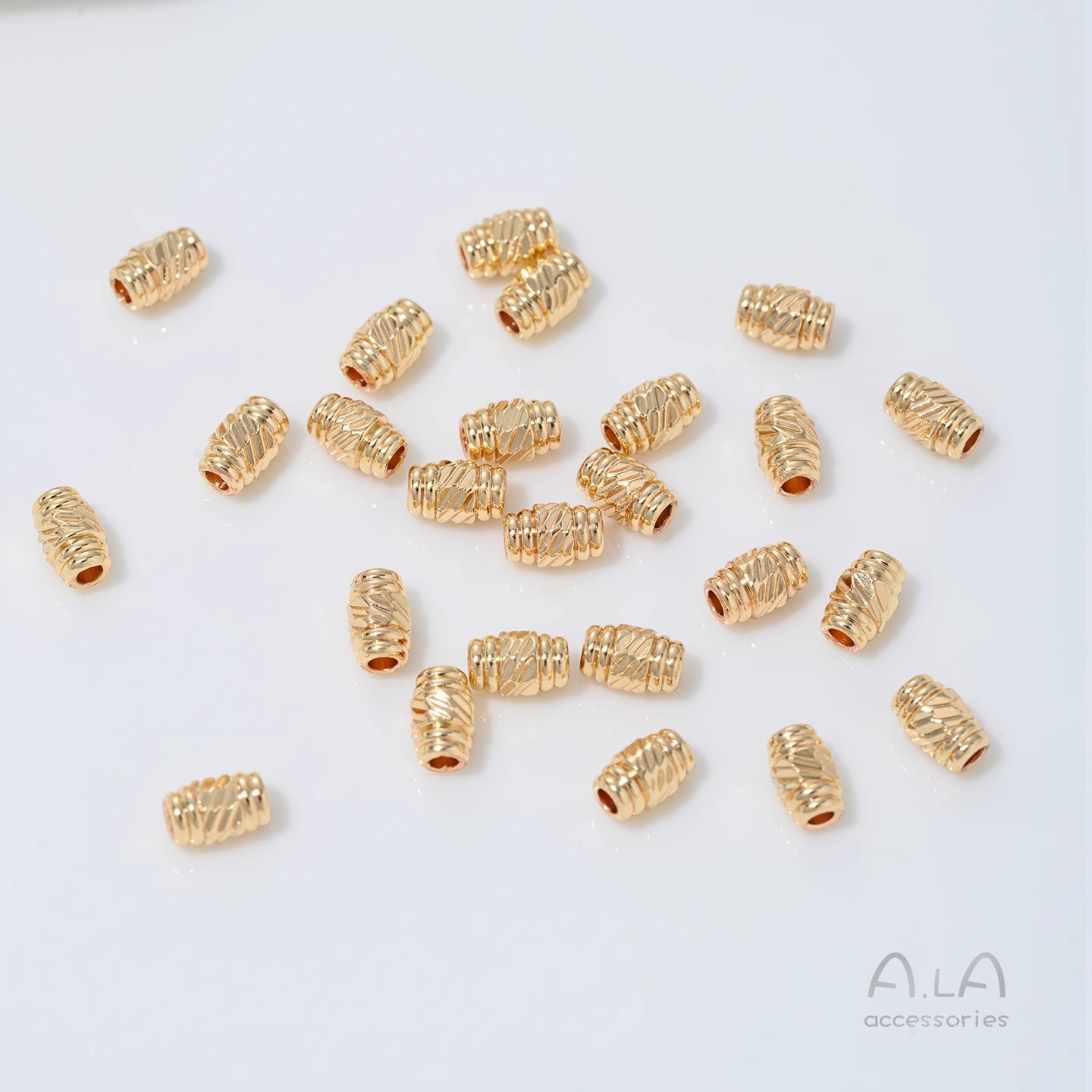 14K Gold-Filled Color-Preserving Floral Straight Tube Threaded Tube Beads Lantern Spacer Bead Accessories Handmade Beaded Hand Necklace DIY Materials