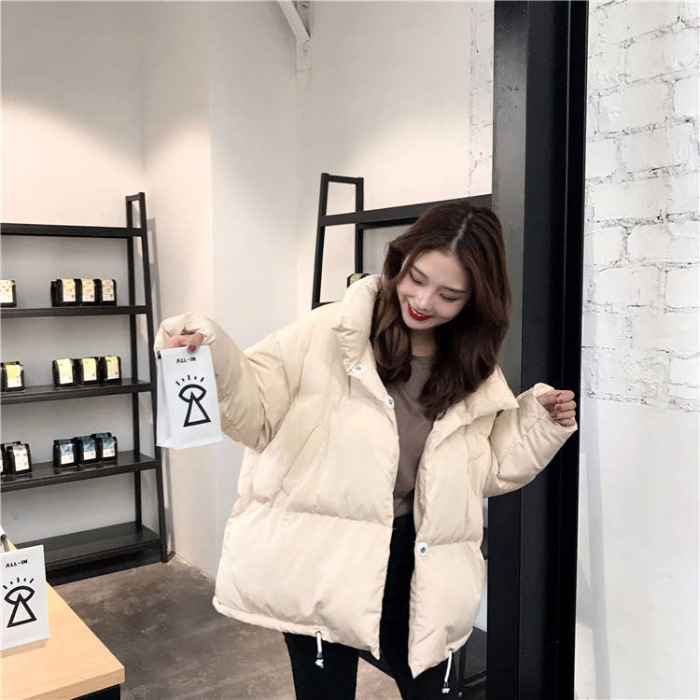 綿服の女性冬のショートタイプのパン服の学生の韓国版は厚いbfの原宿のゆったりしている綿入れの上着の白いinsの綿入れの上着を厚くします。|undefined