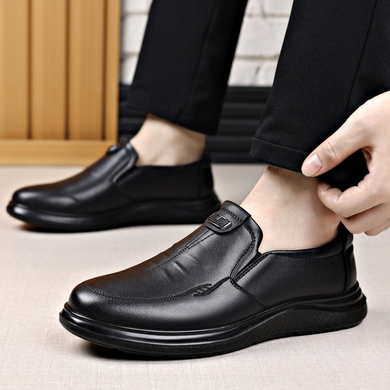 Giày lười nam da PU đế mềm chống trượt, giày sục thoải mái gót thấp 1–3 cm — YL9501 Đen