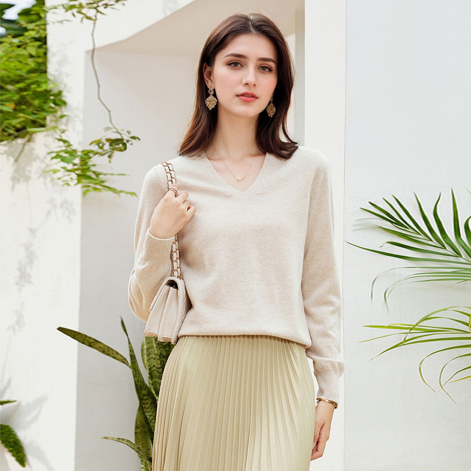 Middle-aged and elderly women's sweater v-neck 100 cardigan for women autumn and winter new style mother's loose sweater for women HN615