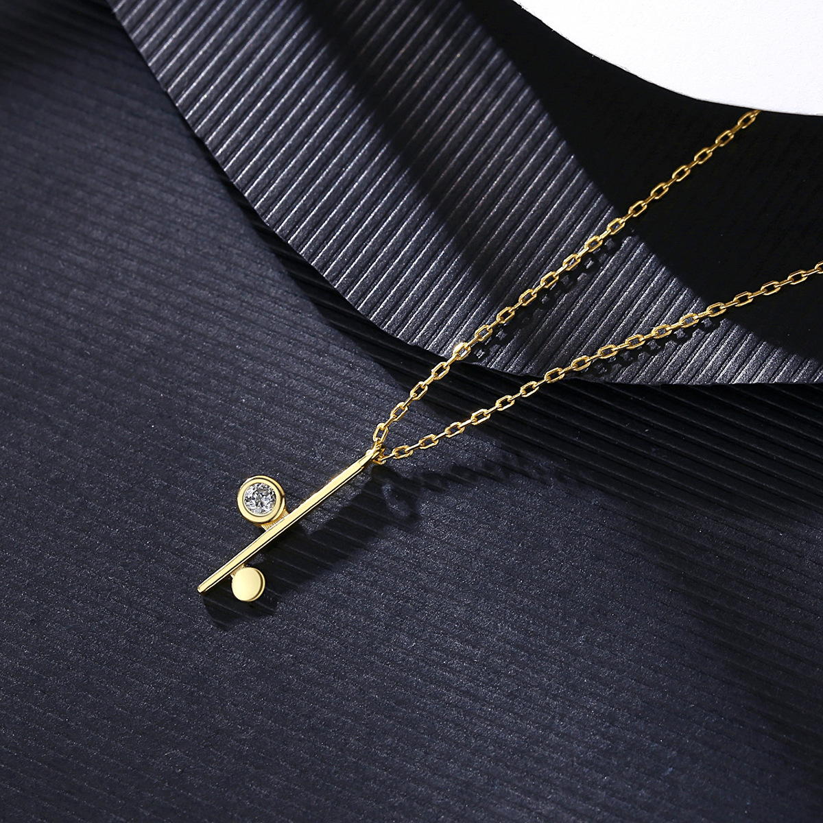 S925 Silver Zircon Gold Plated Simple Asymmetric Necklace display picture 4