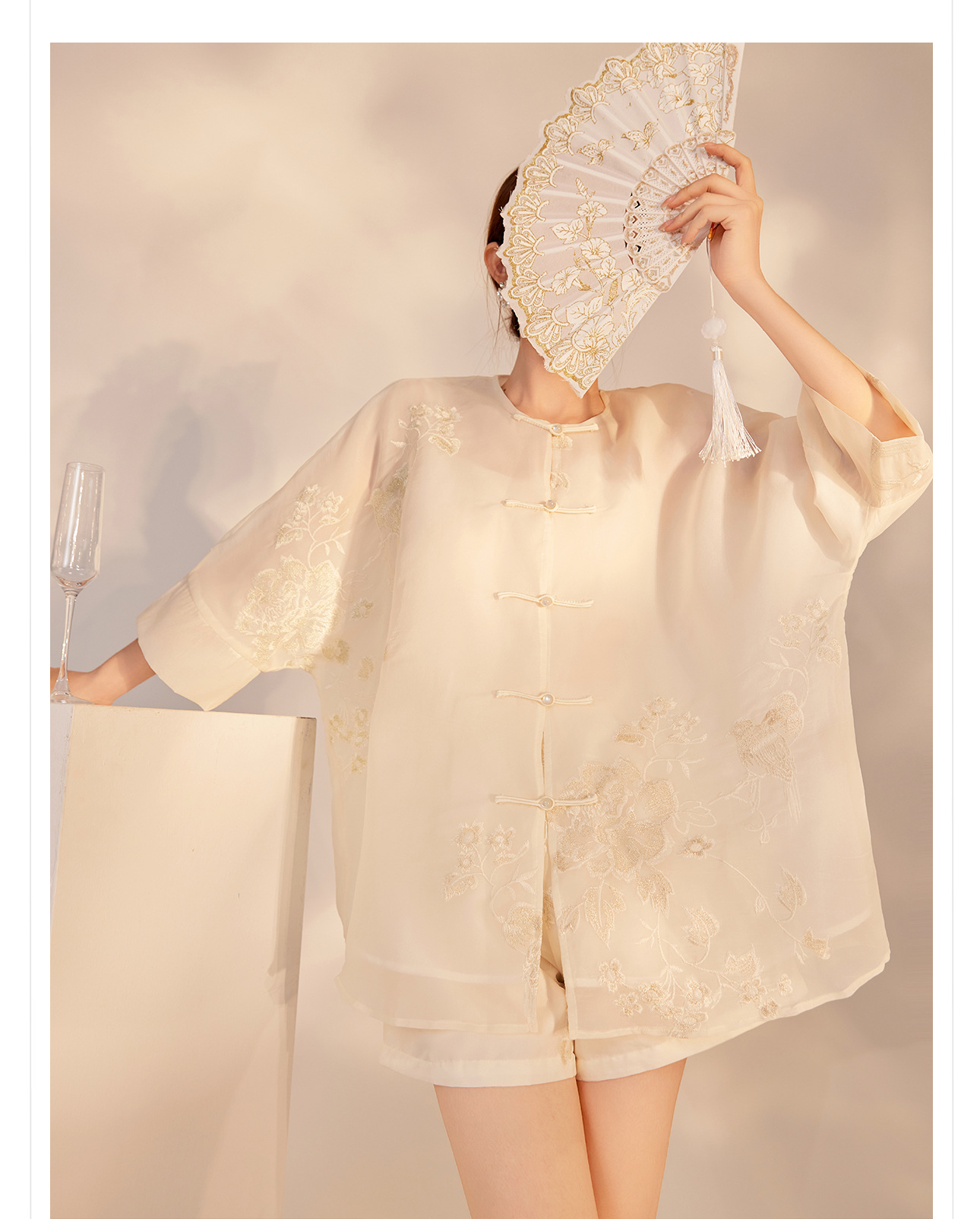 Bộ áo sơ mi quần short thêu cúc phong cách Trung Hoa cao cấp M4231 — Áo, Quần short chi tiết 9