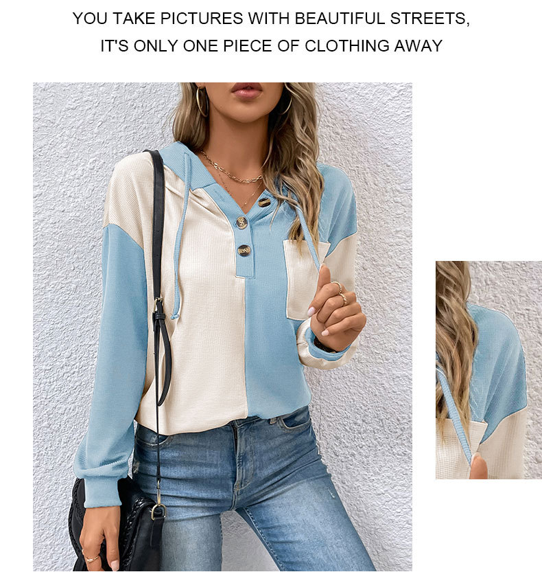 Dettaglio del maglione con cappuccio