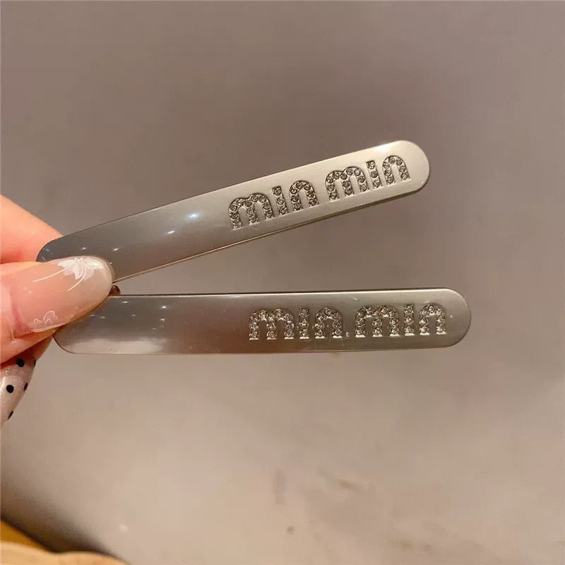韓国の新しいスタイルのシルバーグレーメタルラインストーンレターヘアピン前髪クリップブロークンヘアコールドスタイルヘアピンハイエンド|undefined