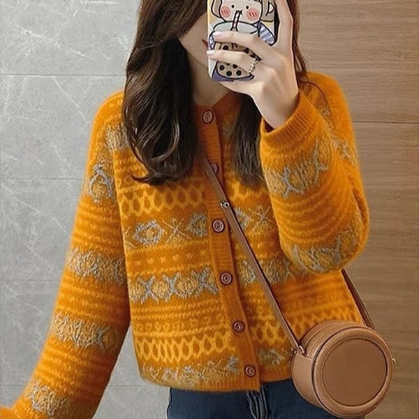 Ethnic-style yellow jacquard sweater for women, cardigan with a casual and stylish look, youthful knit jacket, new autumn and winter model