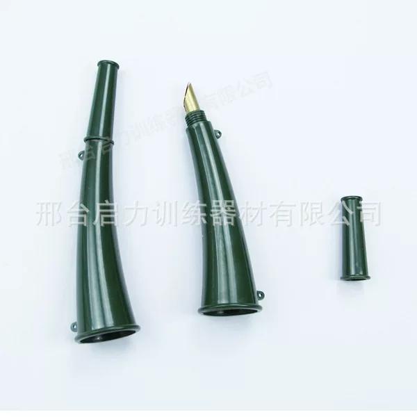 Green Simulated Sheep Horn Signal Horn Stage Prop Bull Horn Signal Horn for Outdoor Survival and Rescue