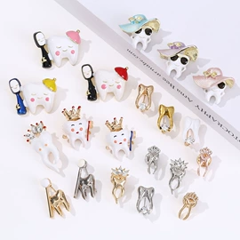 胸针;胸花;胸饰